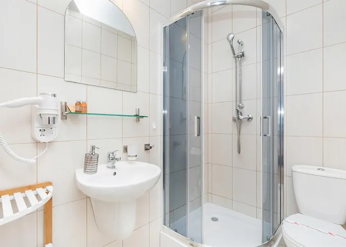 Amber - I & Pensión 3*