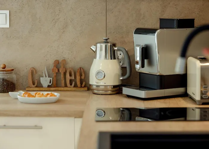 Amber - I & Pensión 3*