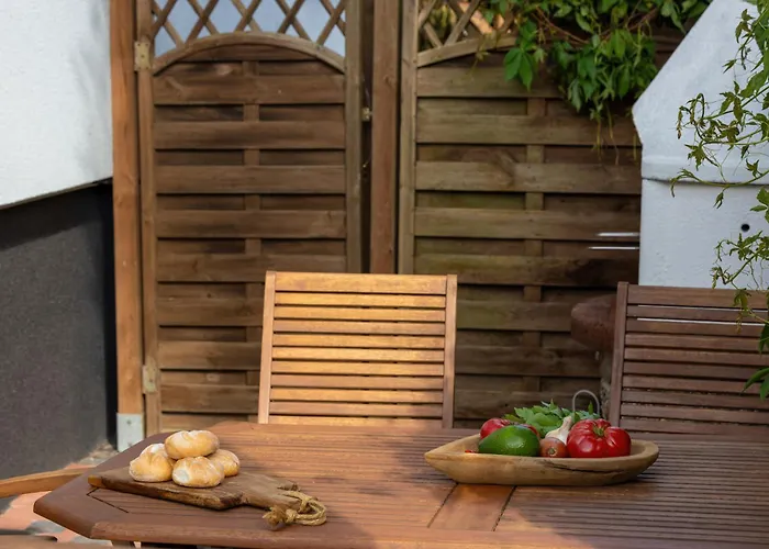 Amber - I & Pensión 3*