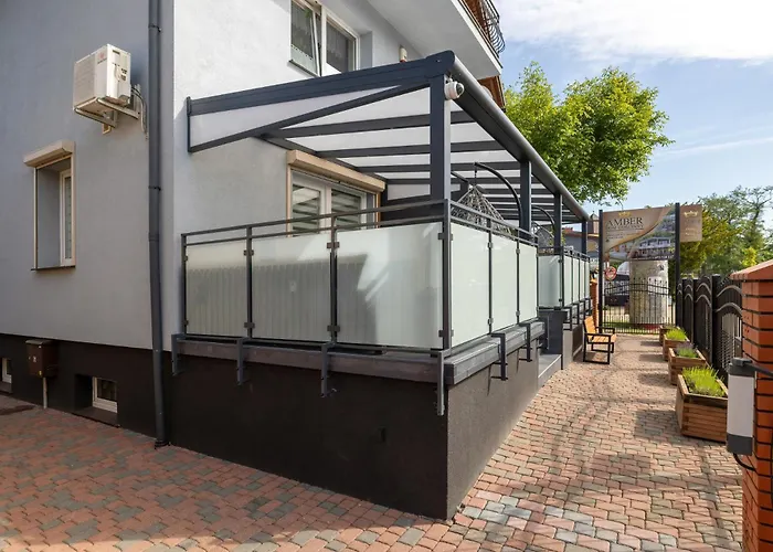 Pensión Amber - I & 3*